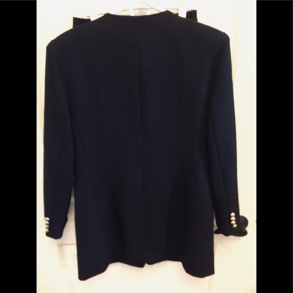 Chad Stevens 2-piece Skirt Suit - Picture 2 of 8